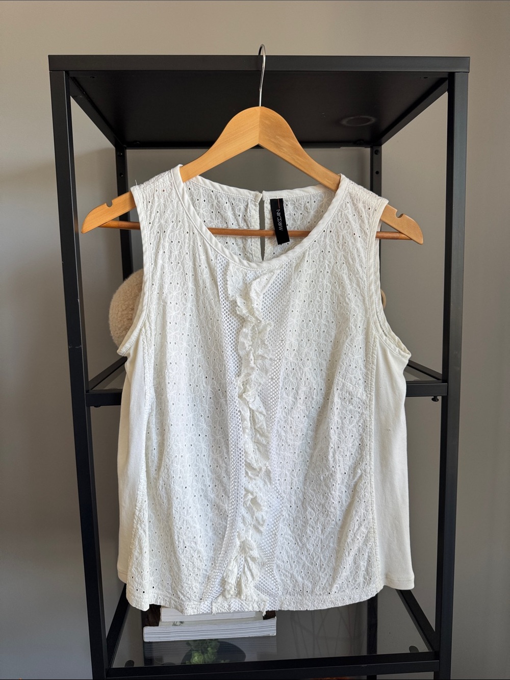 177. Women's White Eyelet Ruffle Sleeveless Top
